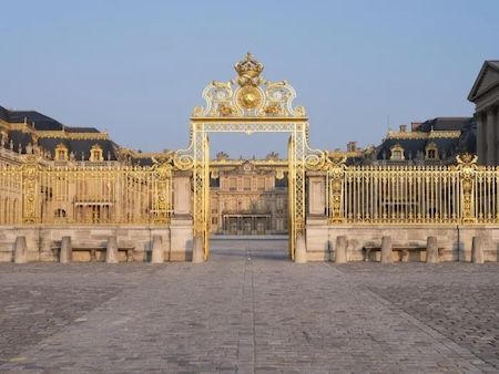 Versailles, un palais et un domaine